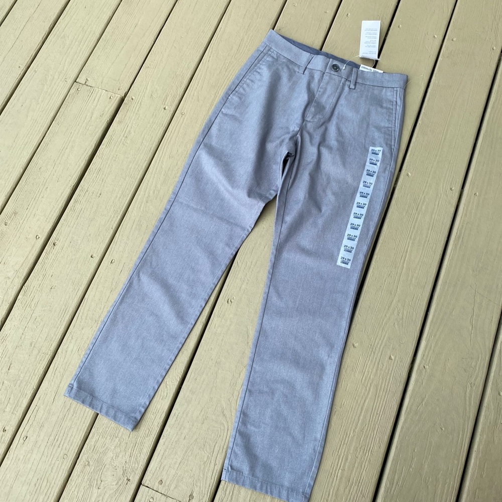 NWT Old Navy - Mens gray (ultimate slim built in flex) khaki pants, Size…